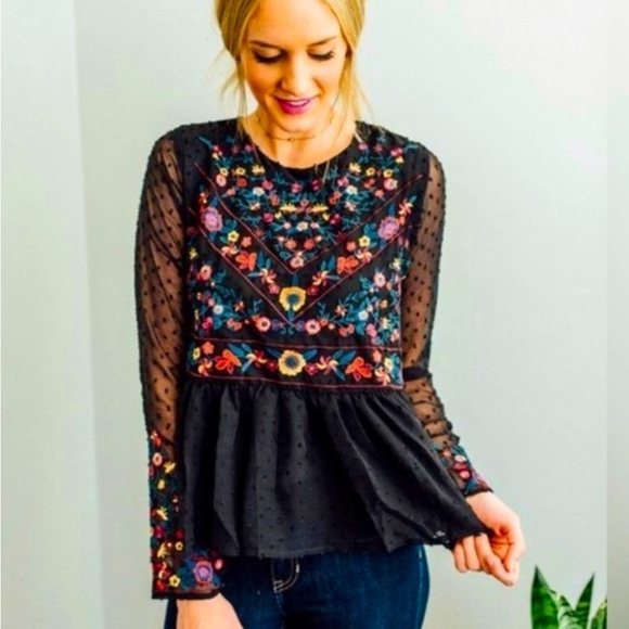 ALLISON NEW YORK Tops - ALLISON New York Peplum Embroidered Swiss Dot Top Size Small